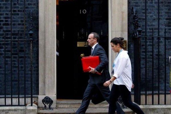 موج استعفاها در دولت انگلیس به خاطر اقدام ترزامی