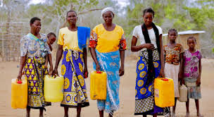 گذراندن روزانه 200 میلیون ساعت برای حمل آب توسط زنان آفریقایی