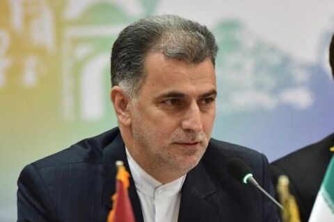 دبیر سفارت انگلیس در ایران به مشهد سفر کرد