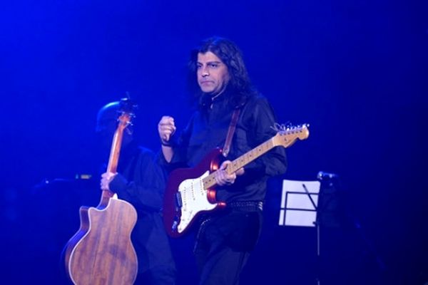 کاوه یغمایی به صحنه بازمی‌گردد