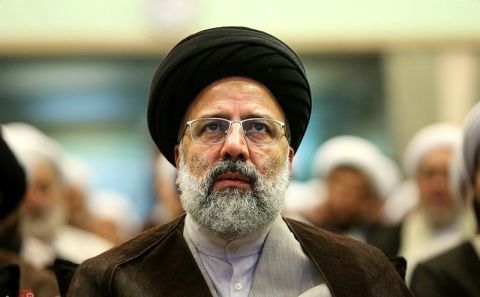 رئیسی: وارد کردن مردم در عرصه‌های اقتصادی و اجتماعی گره‌گشا است