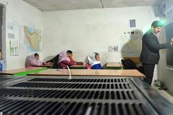 کلاس‌های نفتی ادامه دارد ؛ شعله بخاری‌های نفتی در ٣٠ درصد کلاس‌های استان روشن است