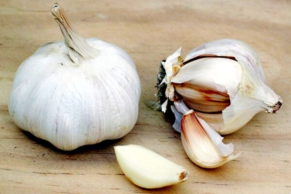 معجزه گذاشتن یک حبه سیر زیر بالش