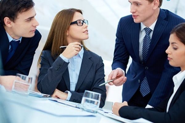 مضرات زنان زیبا برای سلامت آقایان!