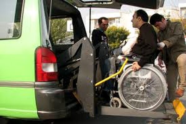 مناسب‌سازی تاکسی‌های ون ویژه معولان در شهر مشهد