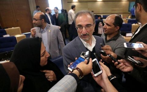 شهردار مشهد: می مانم/کار غیر قانونی نخواهم کرد