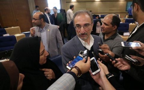 شهردار مشهد: می مانم/کار غیر قانونی نخواهم کرد