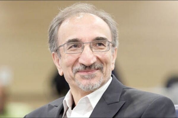 ممانعت تقی‌زاده خامسی از پاسخ دادن به خبرنگاران!