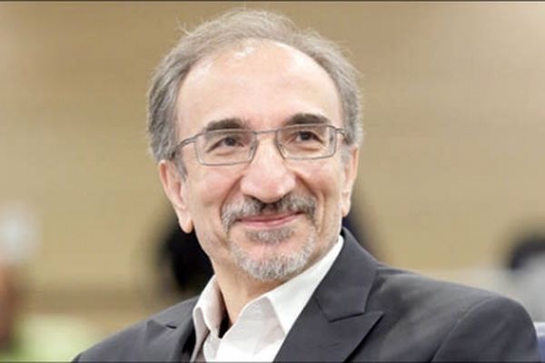 ممانعت تقی‌زاده خامسی از پاسخ دادن به خبرنگاران!