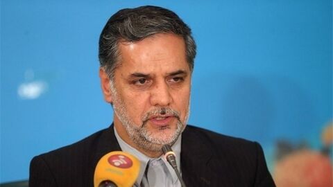 استمرار حضور بازنشستگان در نهادهای اجرایی هیچ توجیهی ندارد/ وابستگی مدیران بازنشسته به صندلی‎هایشان قابل تامل