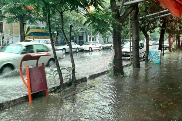 هواشناسی امروز ۹۷/۰۸/۲۸| پیش‌بینی بارش باران و آب گرفتگی معابر در ۹ استان