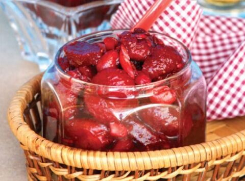 طرز تهیه ترشی میوه خشک به آسان‌ترین شکل