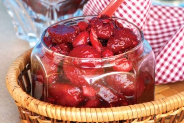 طرز تهیه ترشی میوه خشک به آسان‌ترین شکل