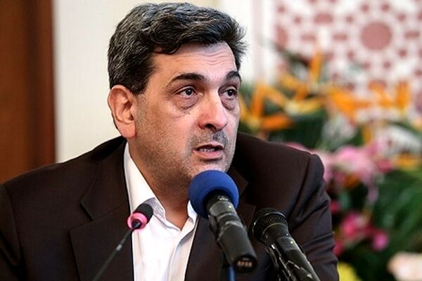 شهردار تهران با اتوبوس سرکار رفت +عکس