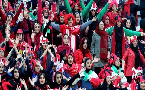 ورود بانوان به ورزشگاه ها آزاد می شود
