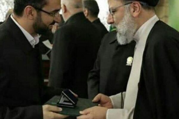 مناظره مجازی ازغدی و آشنا بخاطر یک عکس