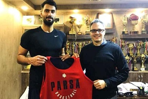 بسکتبالیست باسابقه کشور به  آویژه مشهد پیوست