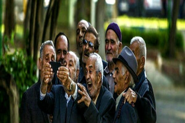 اجرای قانون منع به‌کارگیری بازنشستگان در آستان قدس از سال 96