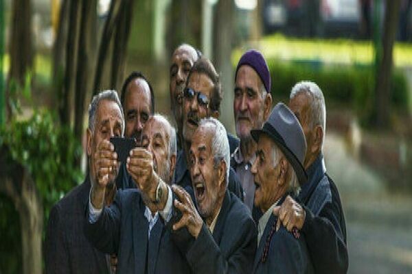 اجرای قانون منع به‌کارگیری بازنشستگان در آستان قدس از سال 96