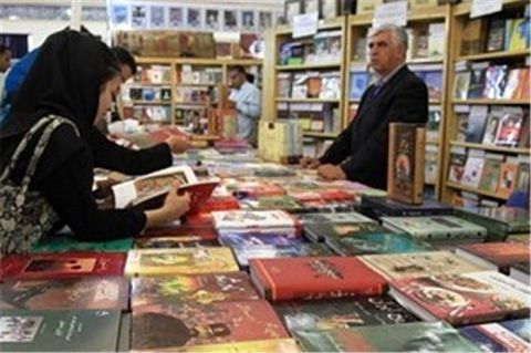 برای بهبود شرایط کتاب، باید هزینه‌های چاپ کتاب را کم کنیم