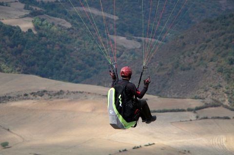 پاراگلایدر ورزشی هیجان انگیزی/ گزارش تصویری