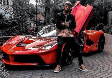 ستاره‌های فوتبال دنیا چه ماشینی سوار می‌شوند؟