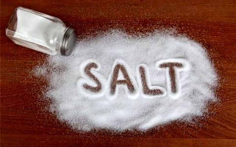 11 معجزه نمک در خانه داری