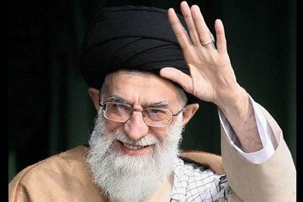 موافقت امام‌خامنه‌ای با عفو یا تخفیف مجازات تعدادی از محکومان