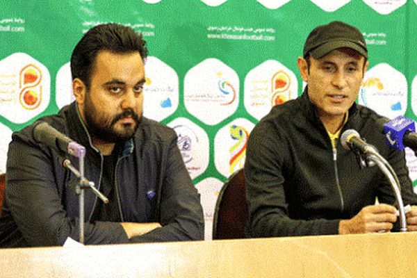 یحیی گل محمدی :  هر چه از لیگ می‌گذرد بازی‌ها سخت‌تر می‌شود/ محروم و مصدوم نداریم