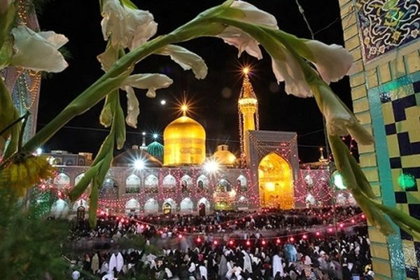 حرم منور رضوی غرق در نور و سرور است