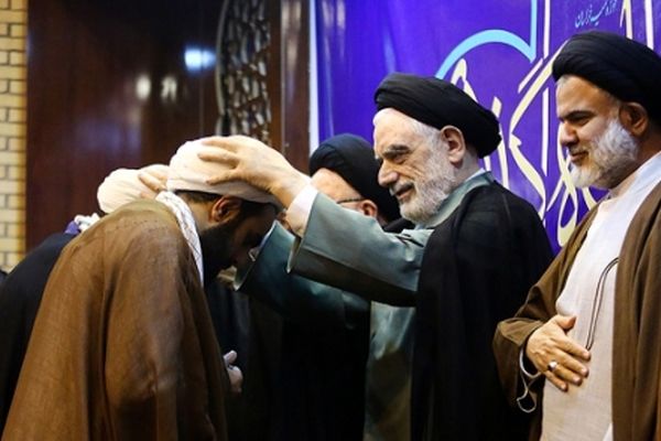 آئین عمامه گذاری طلاب حوزه علمیه خراسان برگزار شد