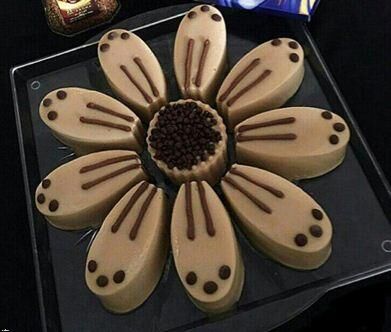 دسر کرم نسکافه‌ای و طرز تهیه آن