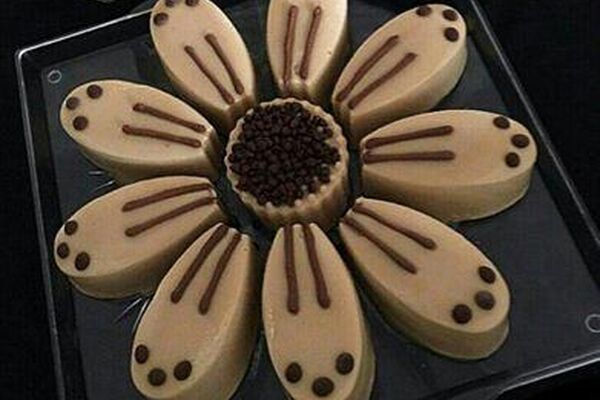 دسر کرم نسکافه‌ای و طرز تهیه آن