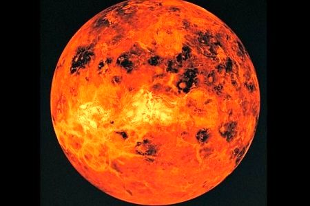 وقوع یک پدیده نجومی / زهره فردا درخشان‌تر از همیشه