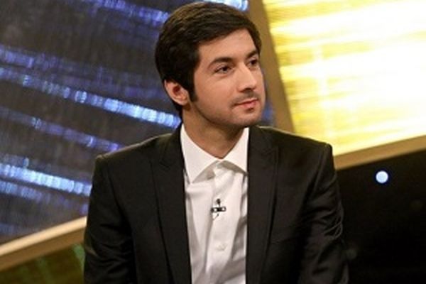 لباس جالب بی حاشیه‌ترین مجری تلویزیون +عکس