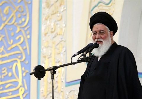 آیت‌الله علم‌الهدی: موافقان سازش با آمریکا از سلاخان آمریکایی در منطقه بدتر هستند