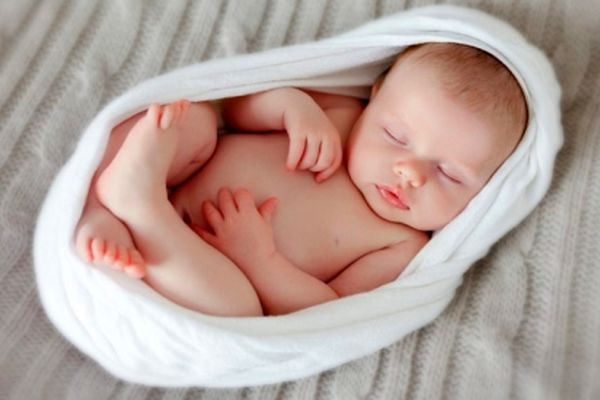 محققان راز لگد انداختن جنین در رحم مادر را به تازگی کشف کردند.