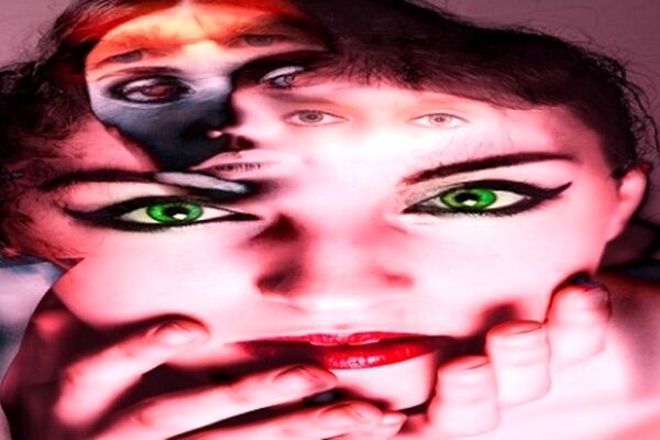 یک ایرانی در بین عجیب و غریب‌ترین آدم‌های دنیا+عکس