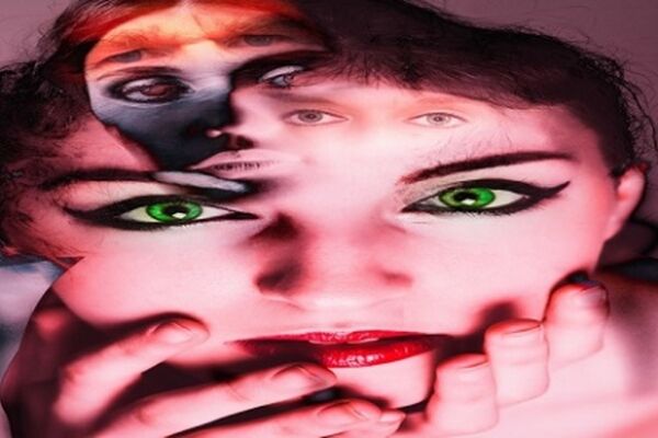 یک ایرانی در بین عجیب و غریب‌ترین آدم‌های دنیا+عکس