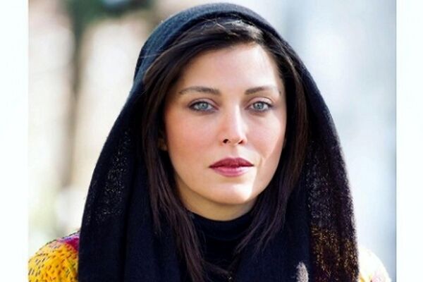 عکس منتشر شده از مهتاب کرامتی با پوشش کلاه در ترکیه