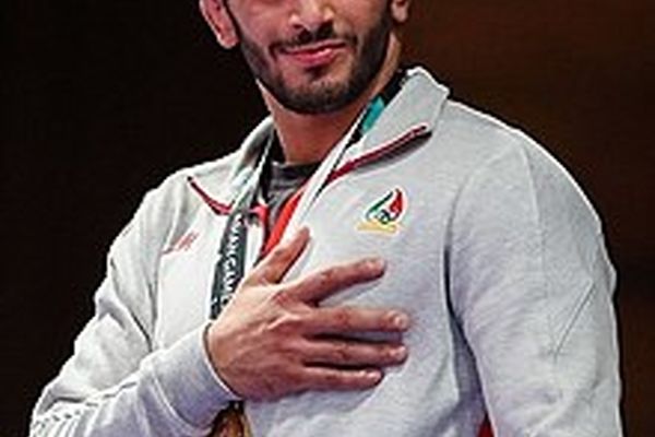 تجلیل حجت الاسلام قرائتی از حسن یزدانی(عکس)