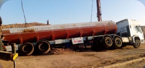 تانکر حامل گازوئیل در سبزوار واژگون شد