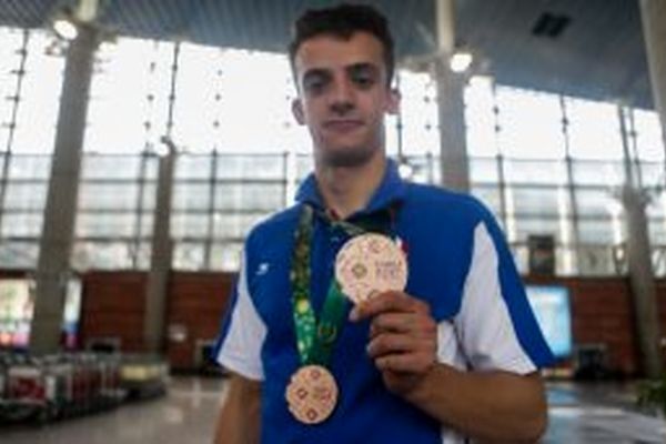 کار سخت غلام‌پور در آب‌های چین