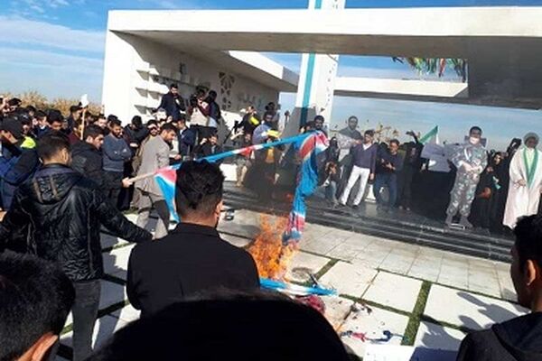 دانشجویان در مشهد تجمع ضدآمریکایی برگزار کردند