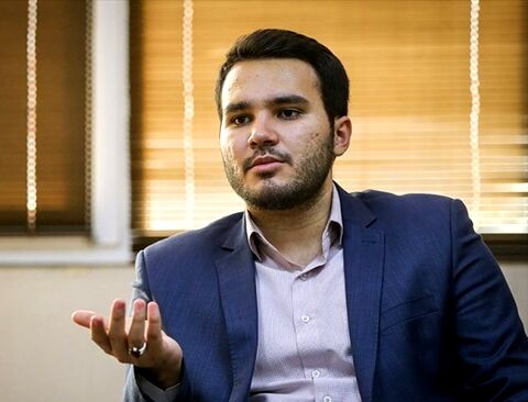 پیشنهاد دانشجویان به حجت‌الاسلام رئیسی درباره آستان قدس رضوی