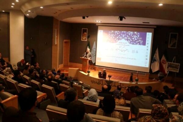 راهنمایان گردشگری محور توسعه گردشگری داخلی هستند