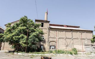 روایتی از کارخانه قدیمی نخریسی مشهد/ پرزهای رقصان نور