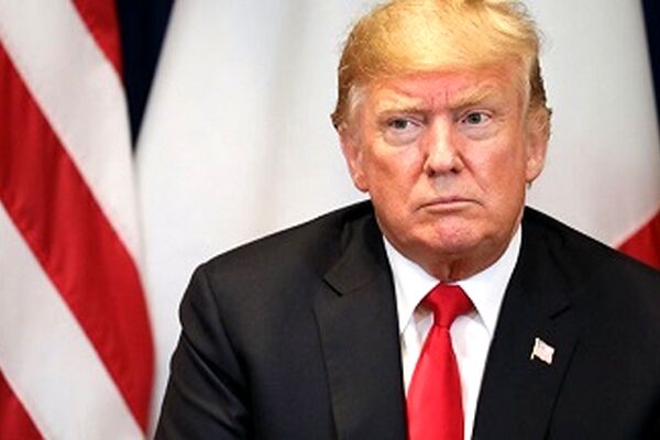 ترامپ: دنیا به جز آمریکا در حال انفجار است