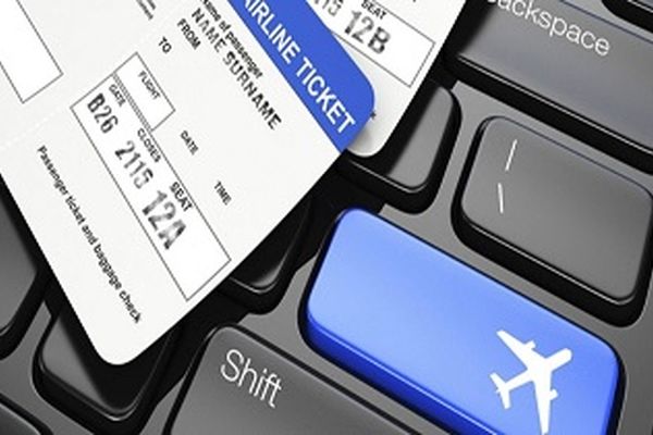 رئیس سازمان هواپیمایی: بلیت چارتری حذف نمی‌شود