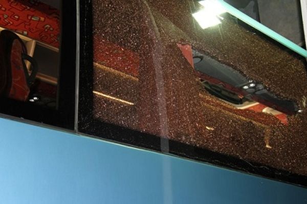 دستگیری عاملان شکستن شیشه اتوبوس‌های بی آرتی در مشهد